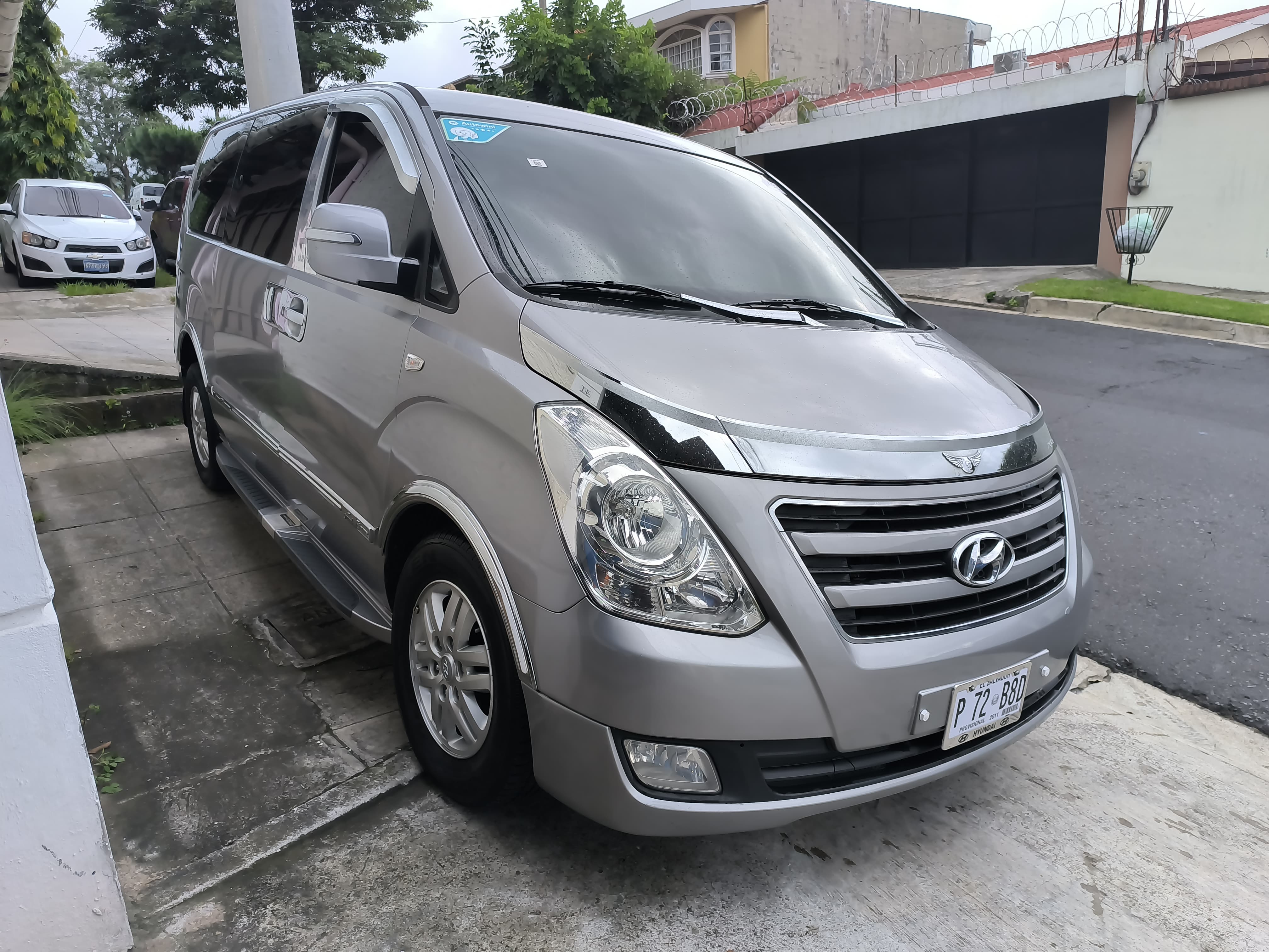 Microbús Hyundai Starex H1